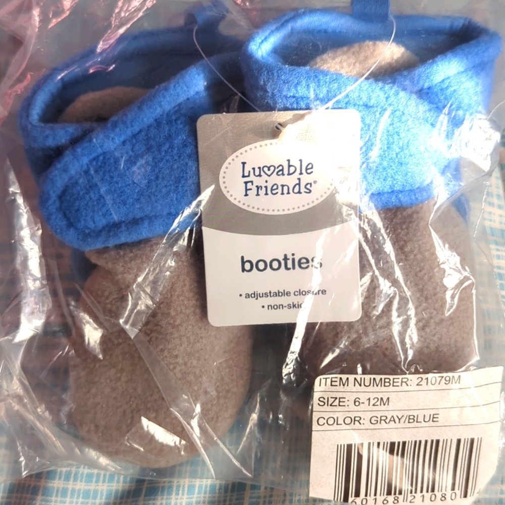 Luvable Friends Non-Skid Booties